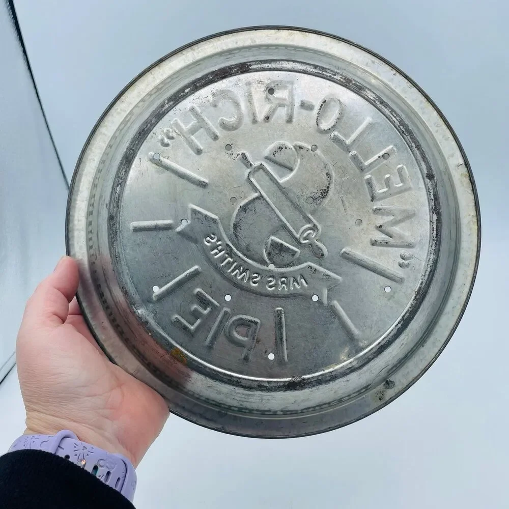 2 Vintage Metal Reusable Pie Tin Pans Display Melli-Rick Mrs. Smith’s Pie